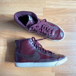 NIKE Blazer Sneakers / Patent Snakeskin High Tops